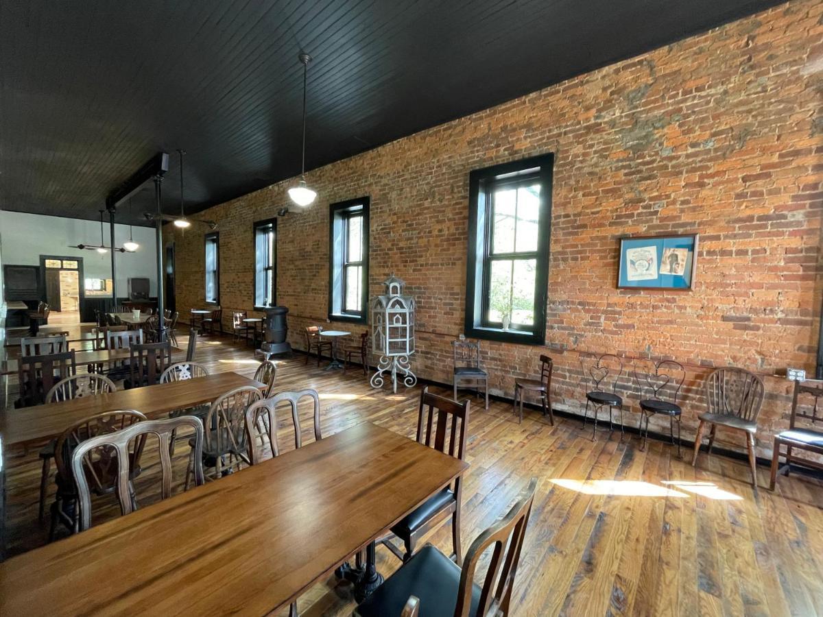 Beard And Lady Inn Chester Ngoại thất bức ảnh