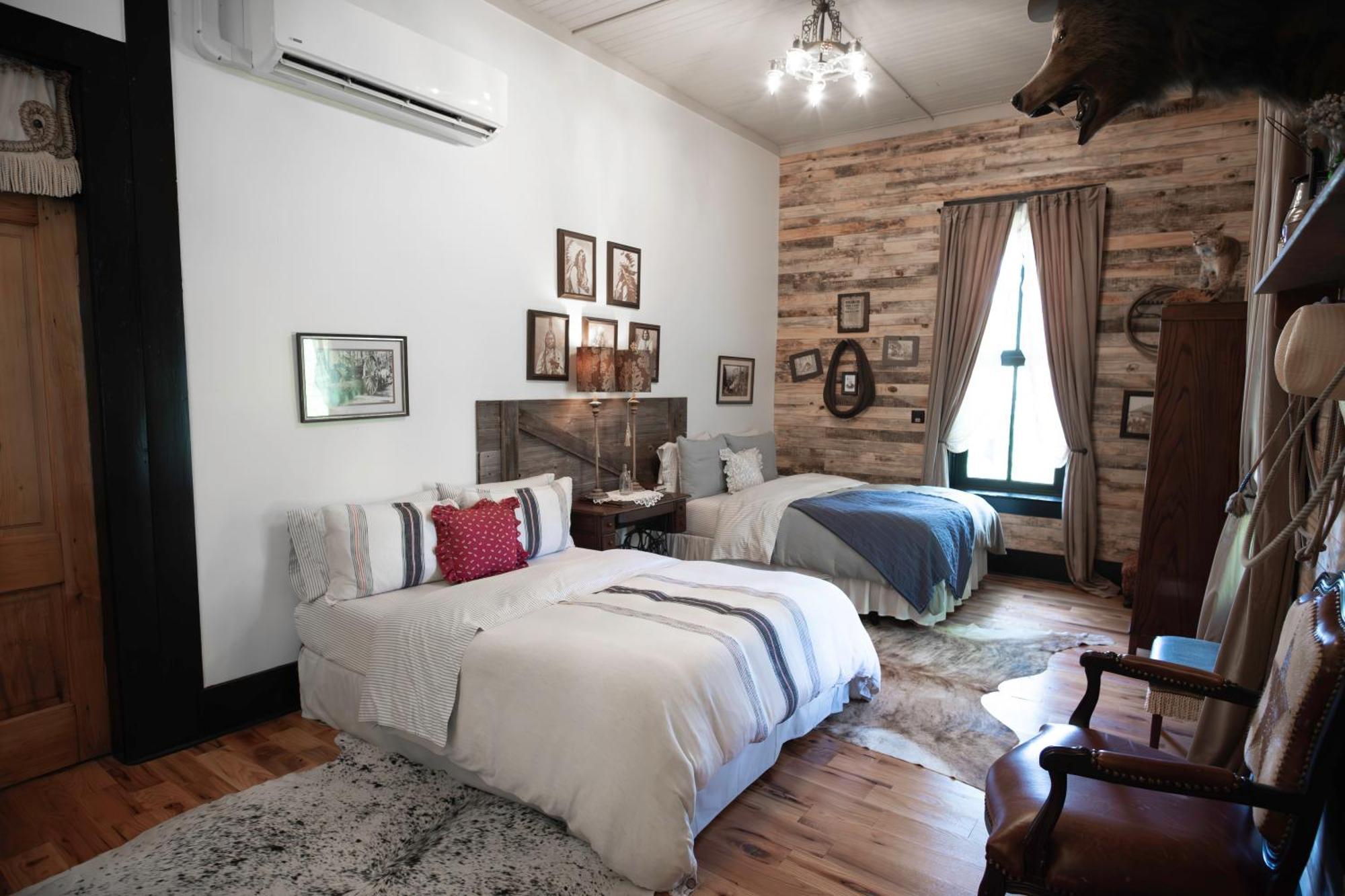 Beard And Lady Inn Chester Ngoại thất bức ảnh